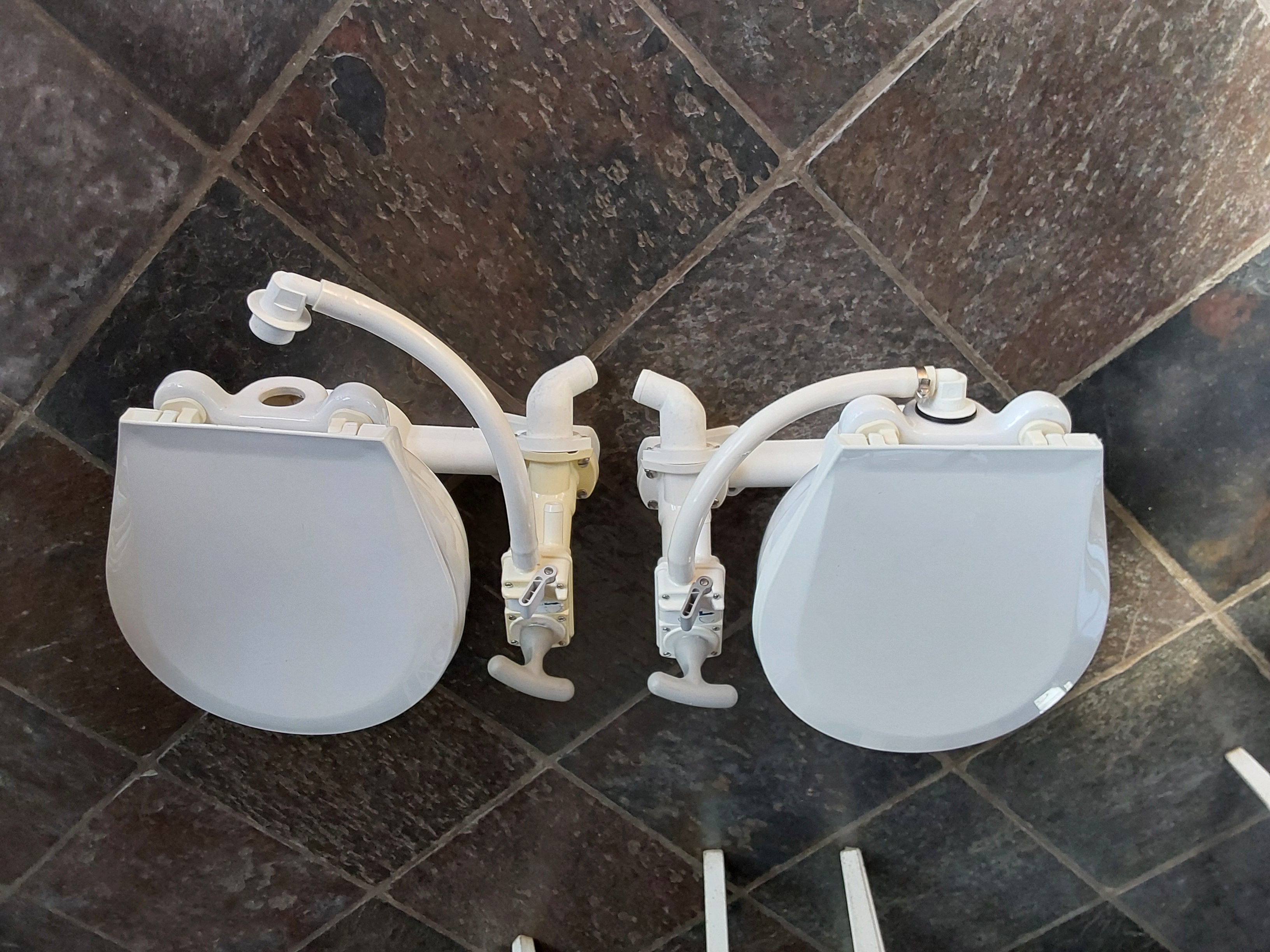 WC toilettes marin manuel lot de 2